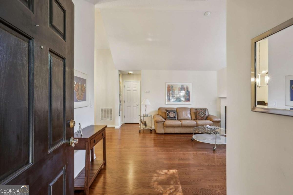 2906 Village Lane Roswell - 6