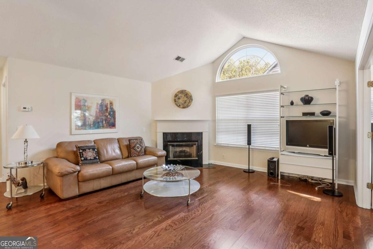 2906 Village Lane Roswell - 7