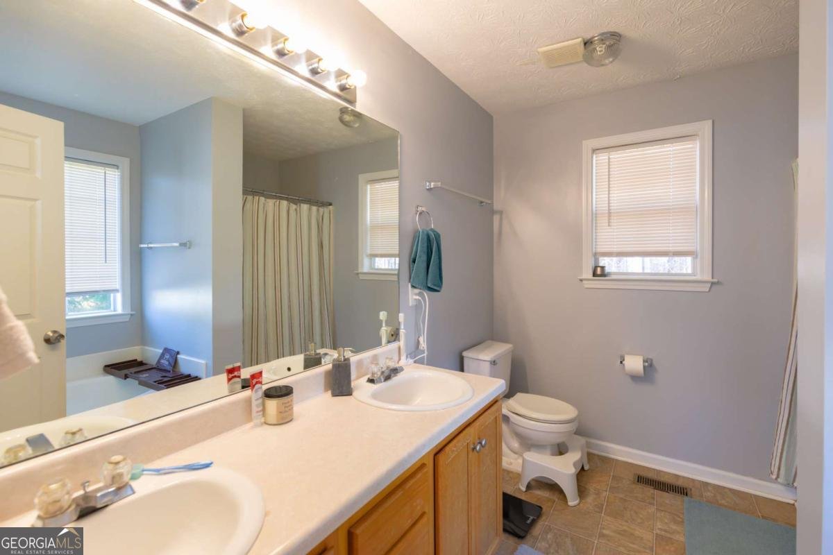 121 Lester Road Douglasville - 14