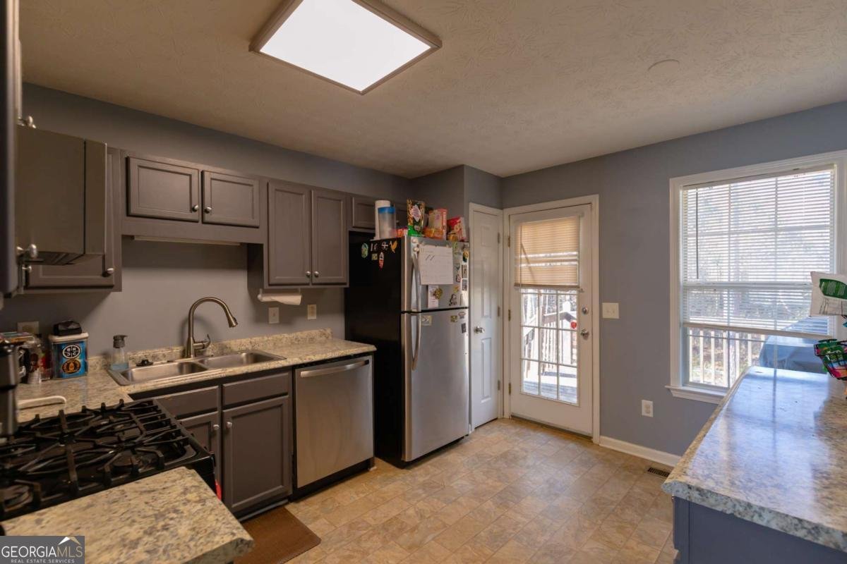 121 Lester Road Douglasville - 9