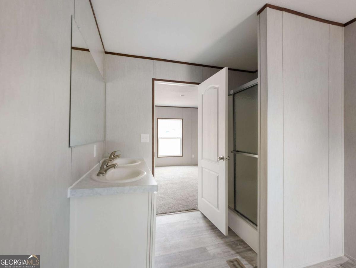 5226 Bogus Road Gainesville - 22