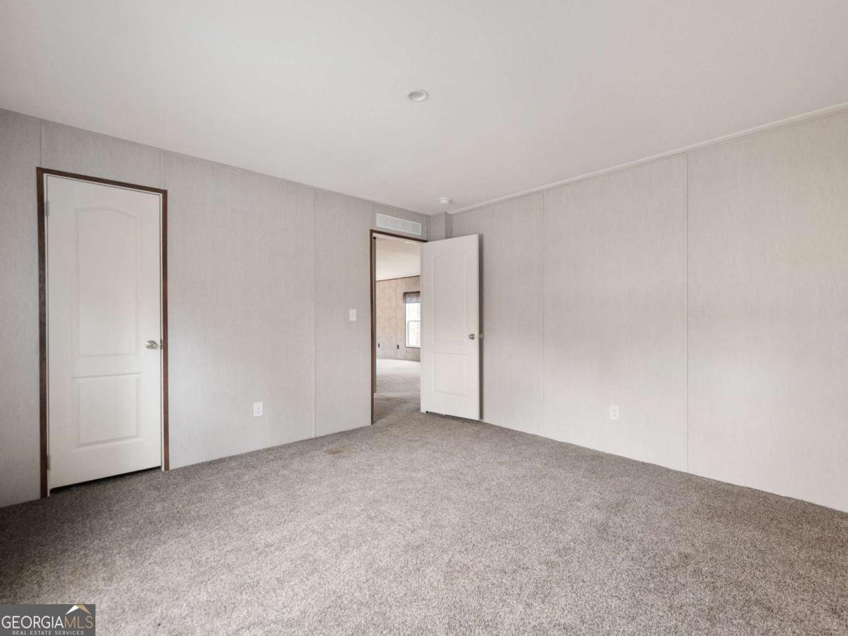 5226 Bogus Road Gainesville - 28