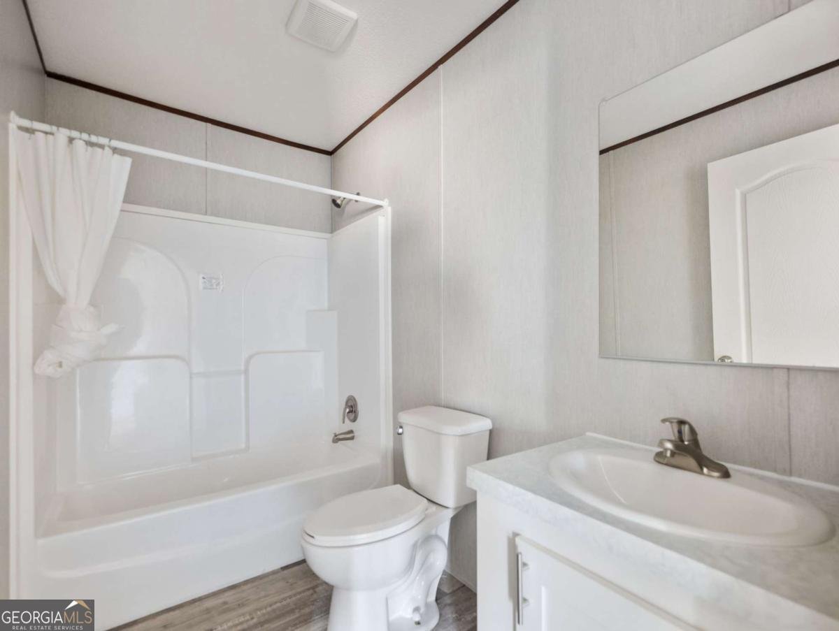 5226 Bogus Road Gainesville - 31