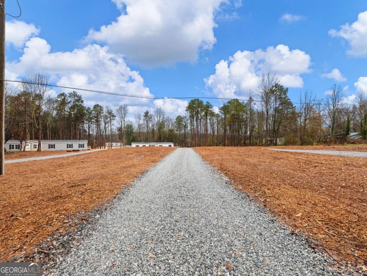 5226 Bogus Road Gainesville - 32