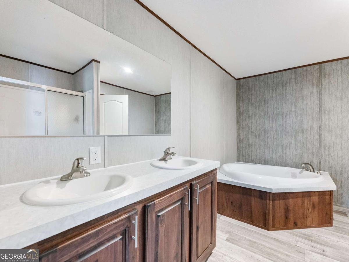 222 Lynn Road Bethlehem - 17