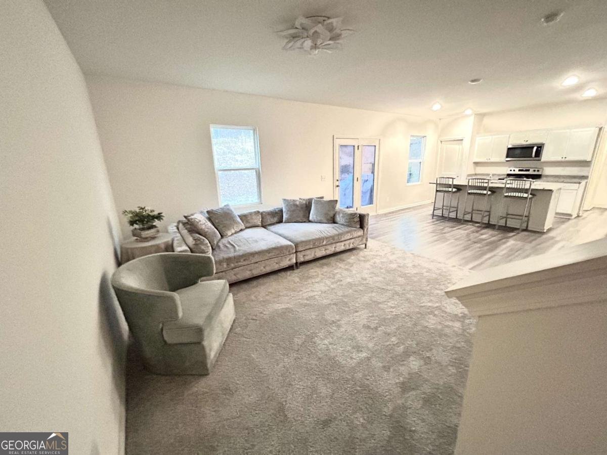 129 Carnaby Street Winder - 10