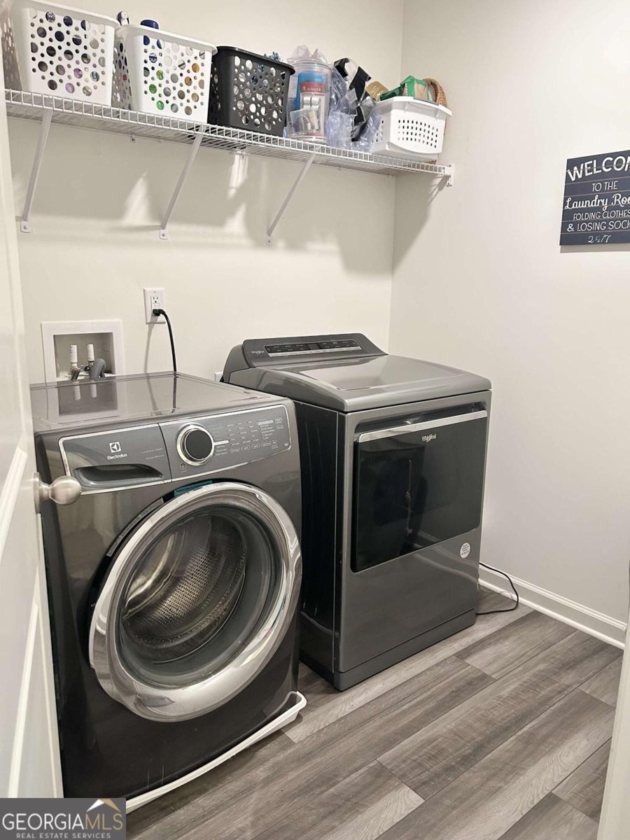 129 Carnaby Street Winder - 15