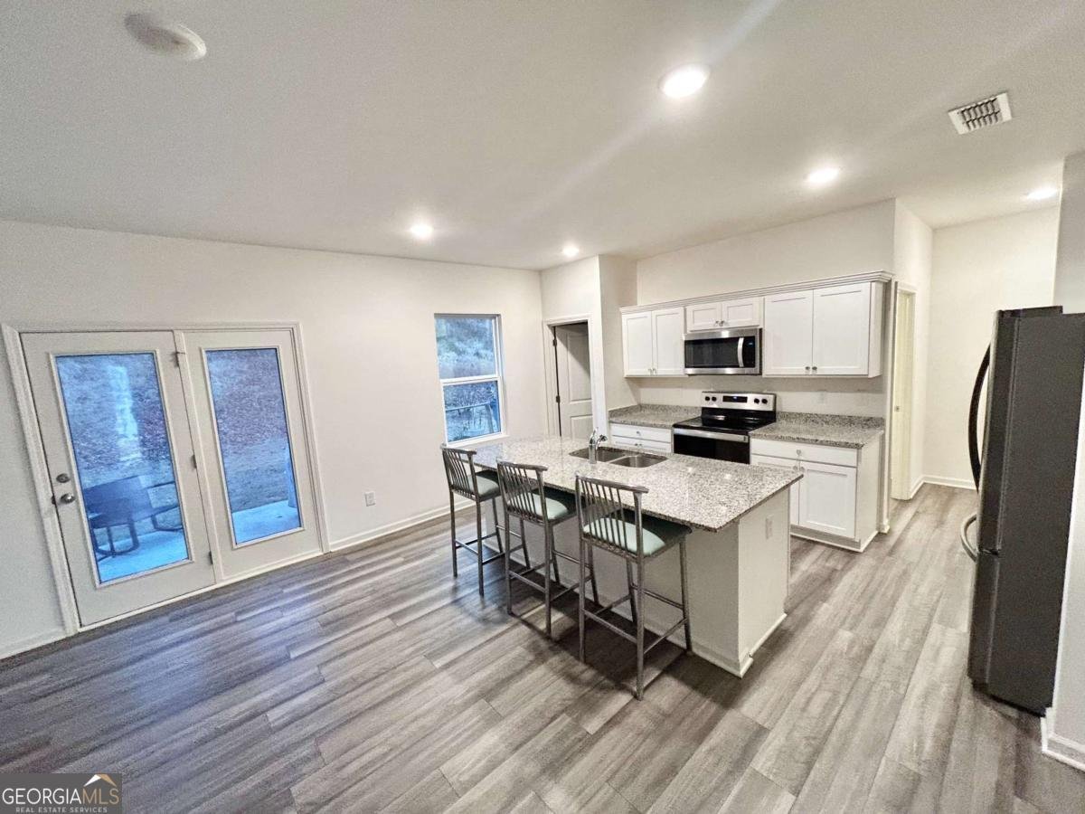 129 Carnaby Street Winder - 2