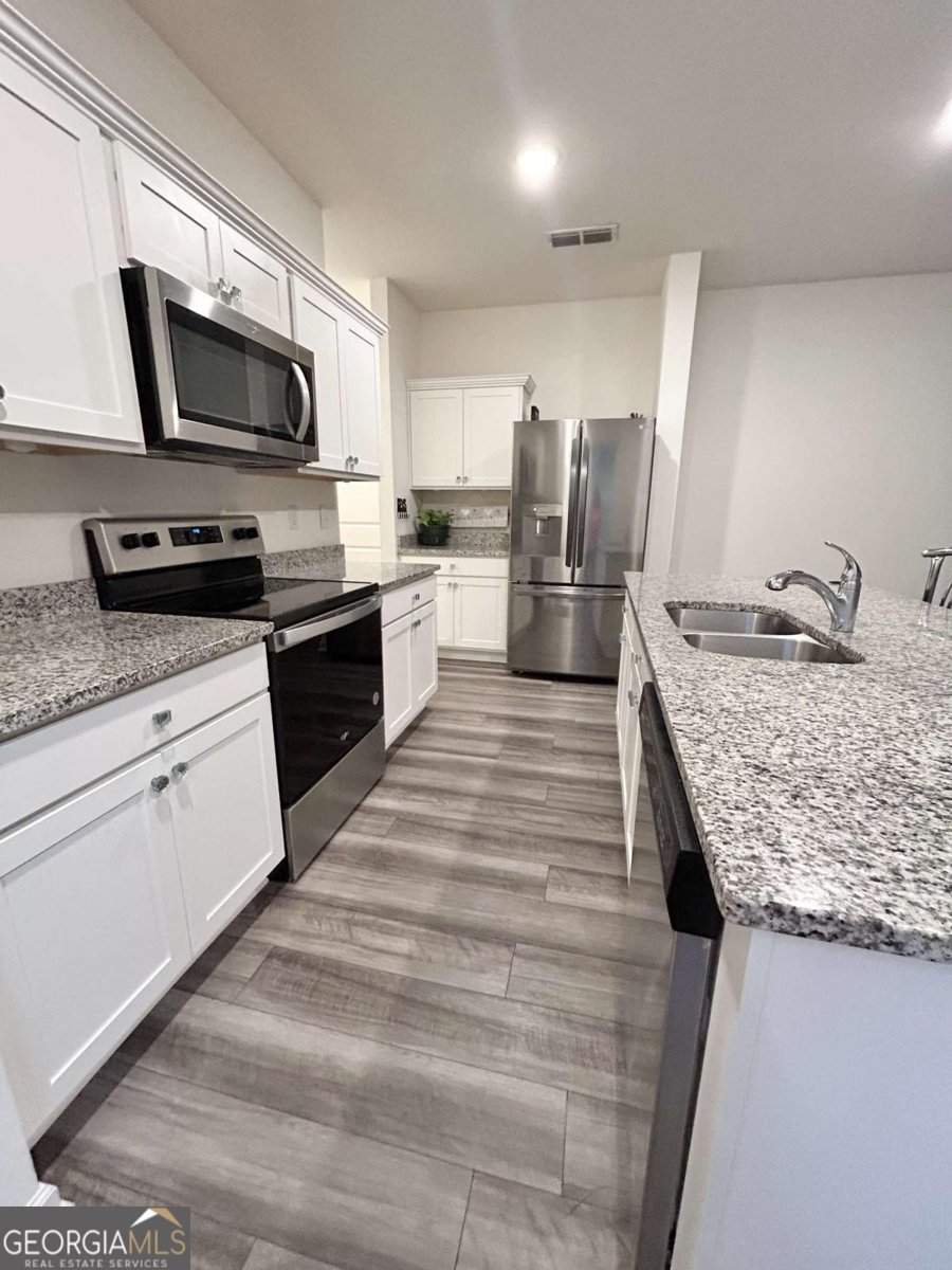 129 Carnaby Street Winder - 4