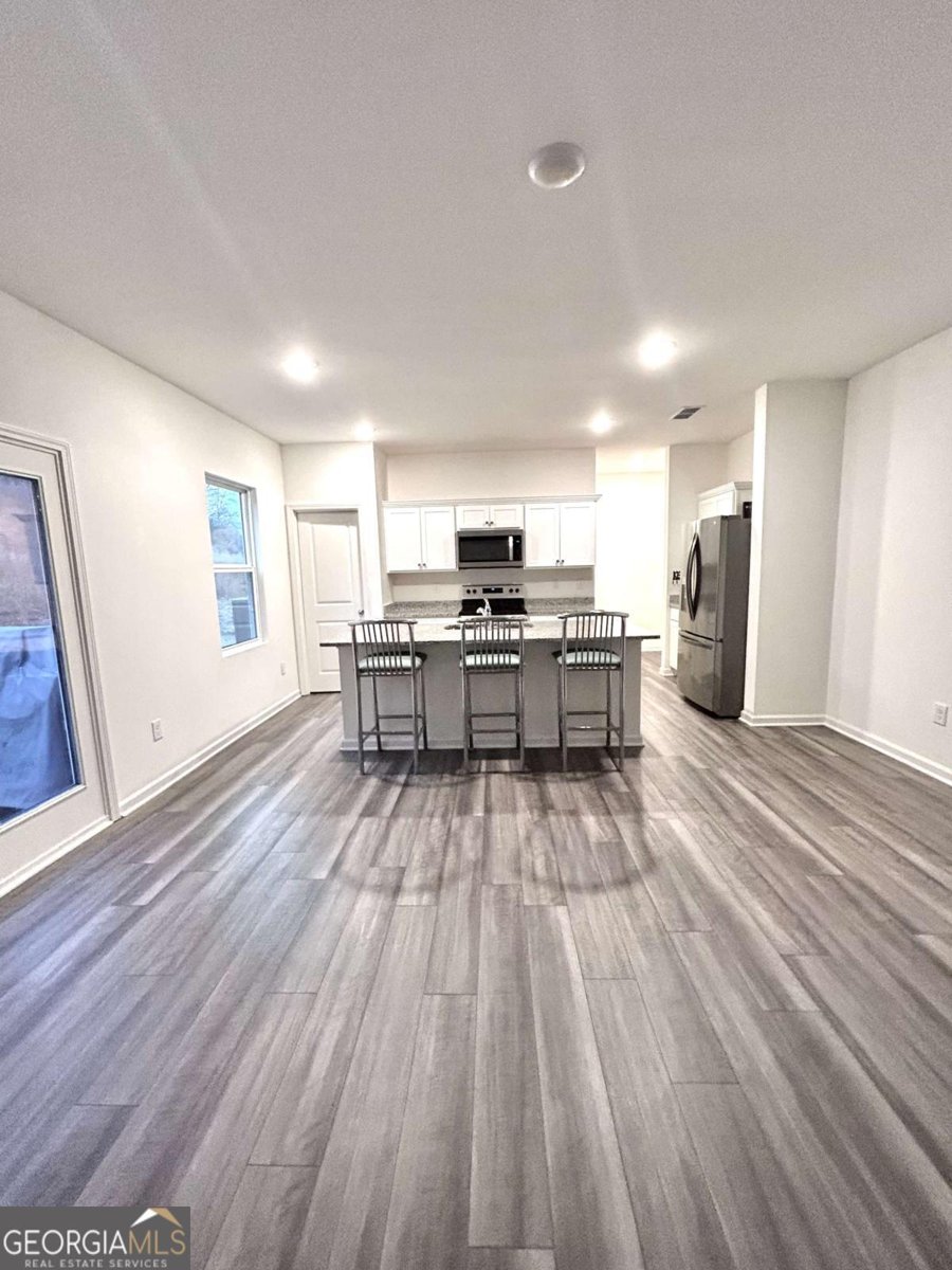 129 Carnaby Street Winder - 9