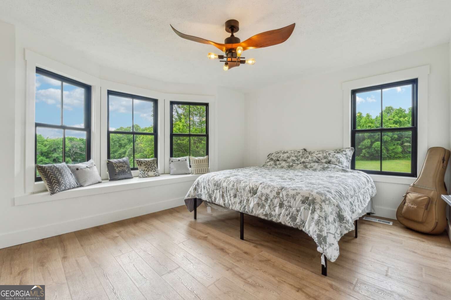 6540 Grindle Road Gainesville - 27