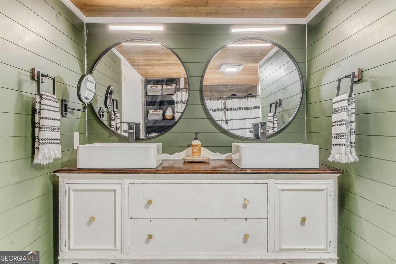 455 Riverbend Road Plainville - 27