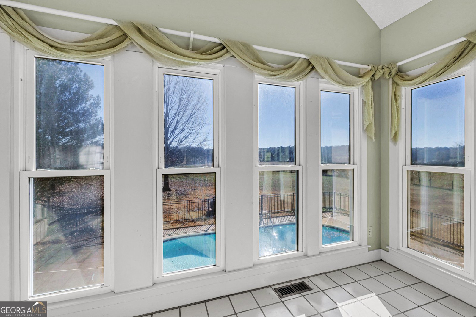 285 Old Farm Road Fayetteville - 26