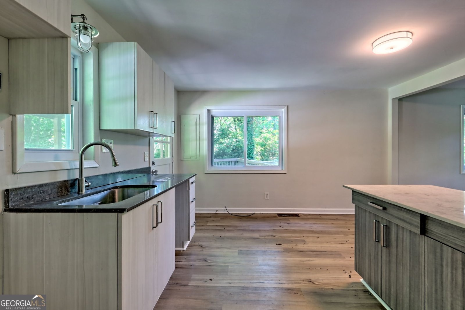 11 Electric Avenue Clayton - 12