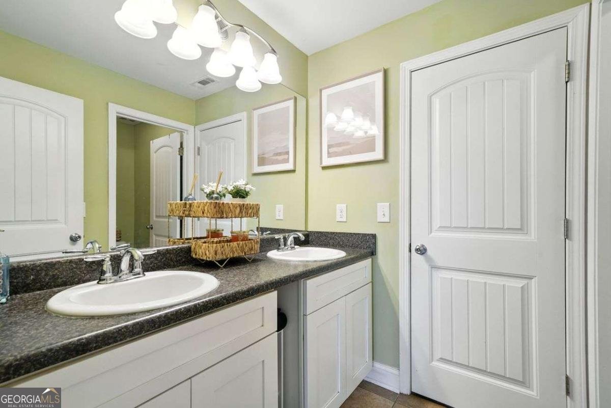 2195 Pinetree Drive Cumming - 25