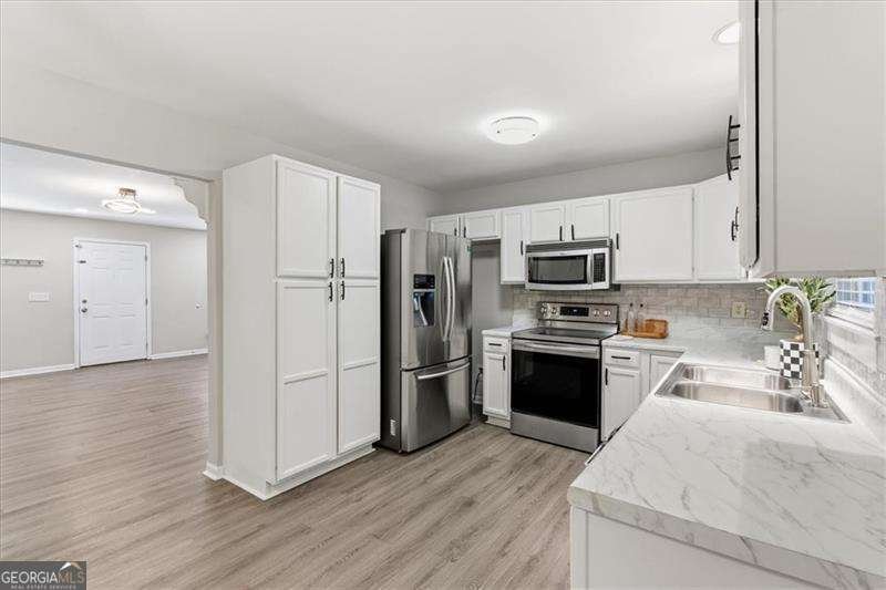 630 Streamside Drive Roswell - 7