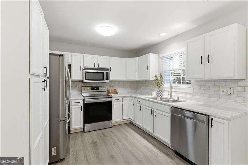 630 Streamside Drive Roswell - 8