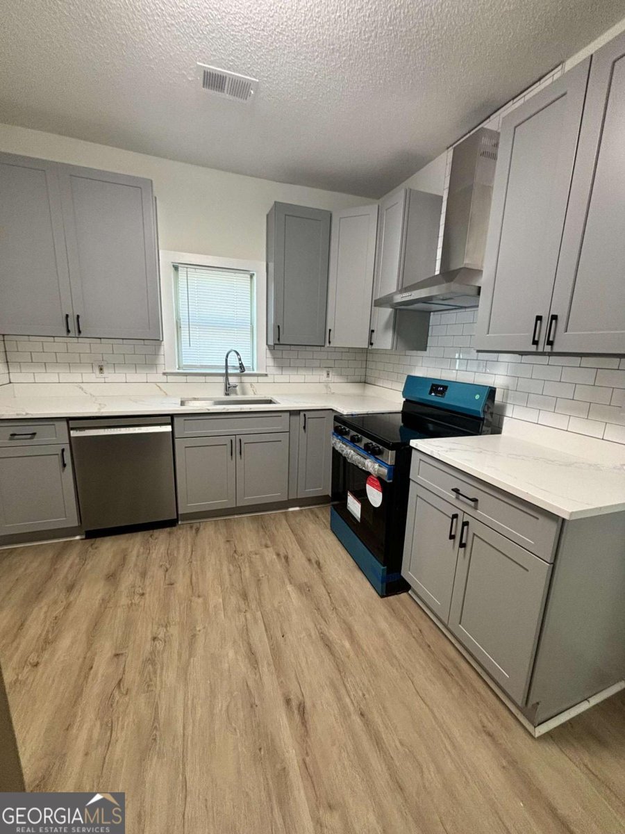 578 Robert Henry Street Macon - 4