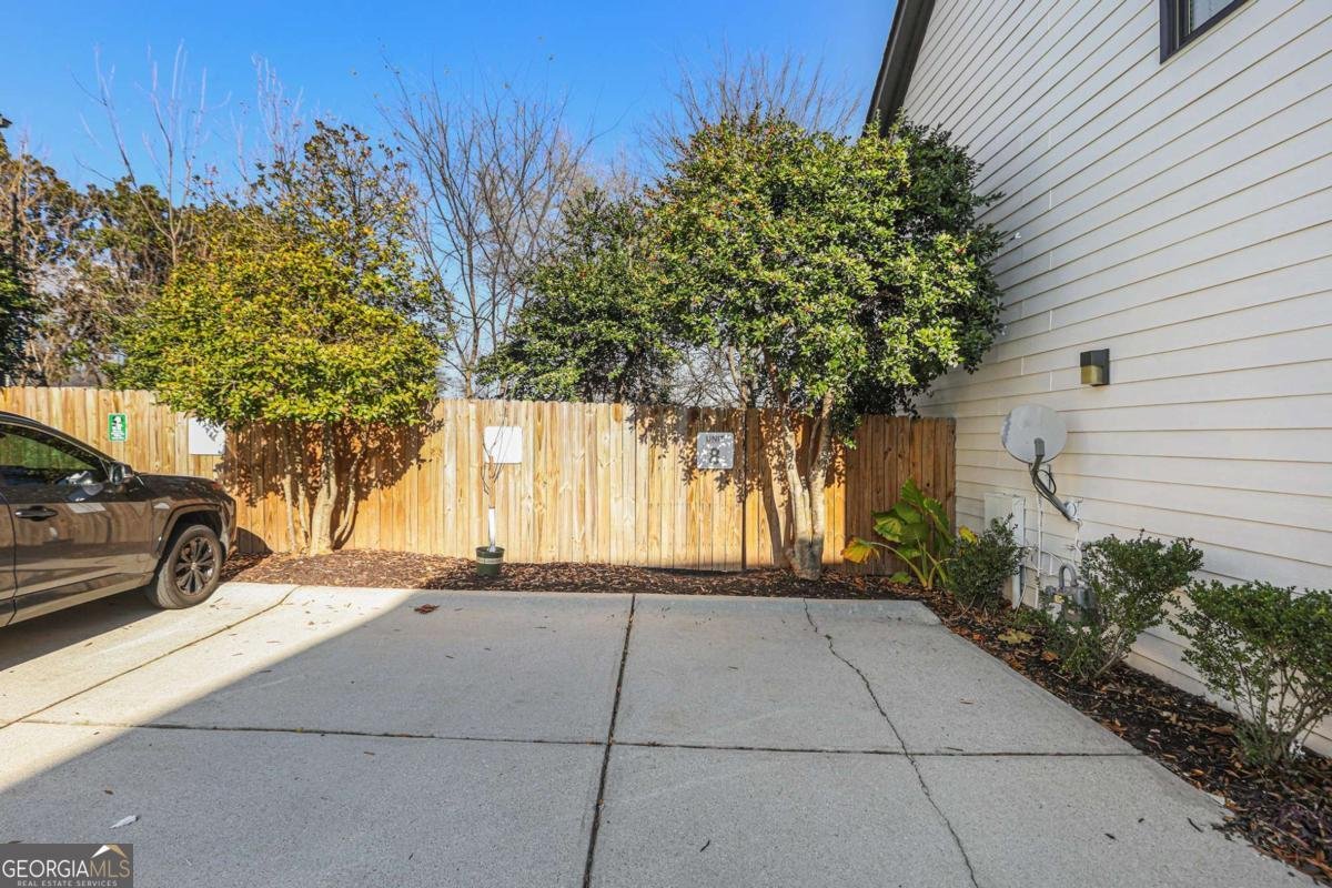 1433 Carroll Drive Atlanta - 27