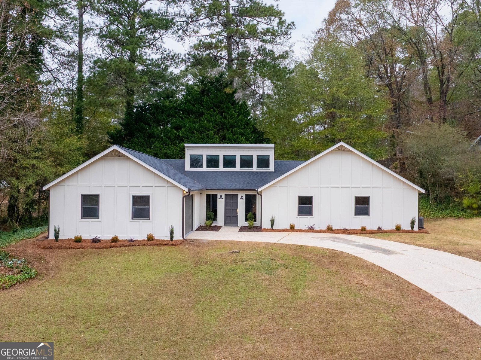 4925 Olaughlin Court Mableton - main photo