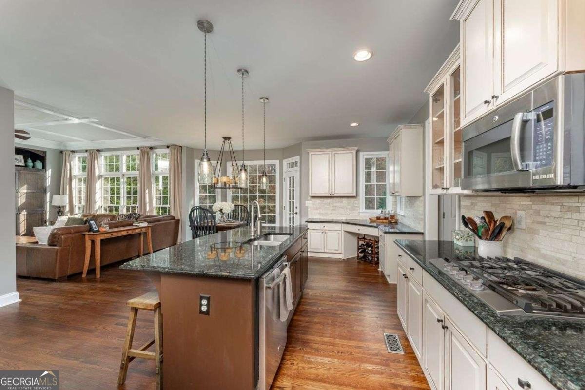 2563 Irwin Lake Overlook Marietta - 11