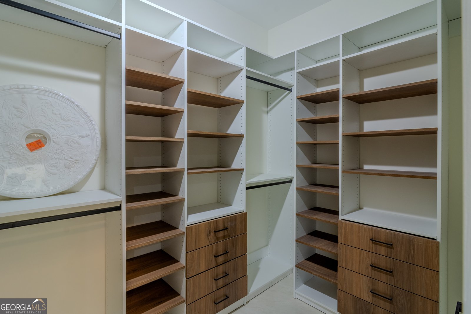 4822 Chamblee Dunwoody Road Atlanta - 29