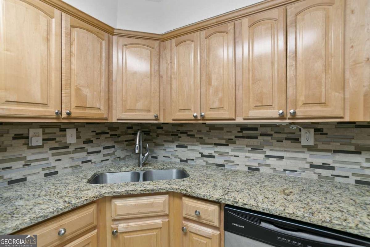 2870 Pharr Court South Atlanta - 10