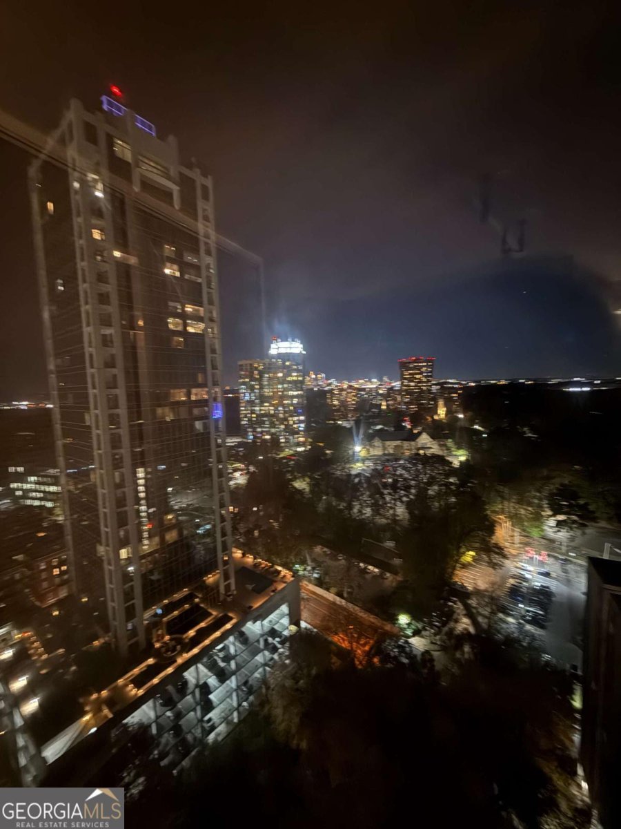 2870 Pharr Court South Atlanta - 20