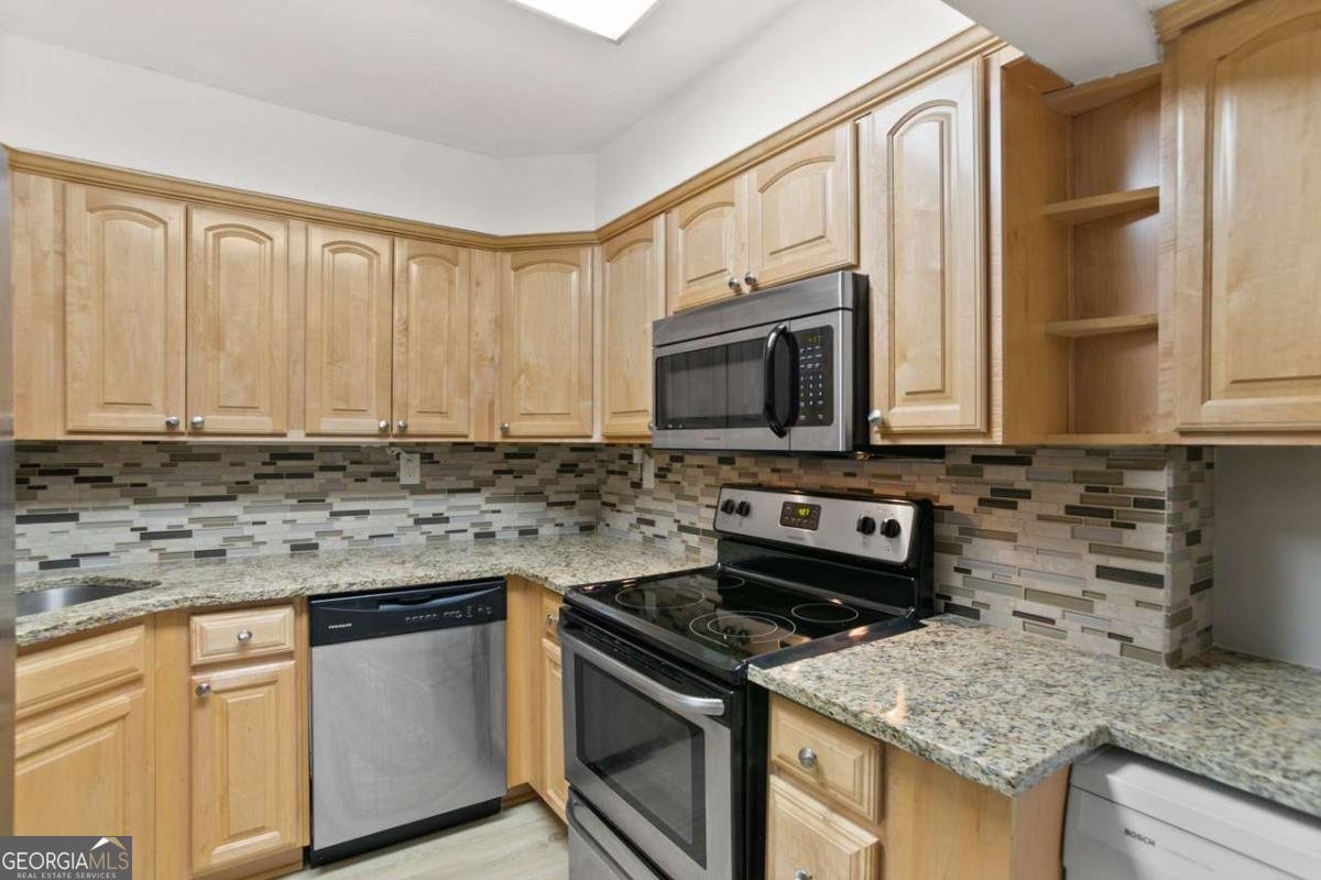 2870 Pharr Court South Atlanta - 9