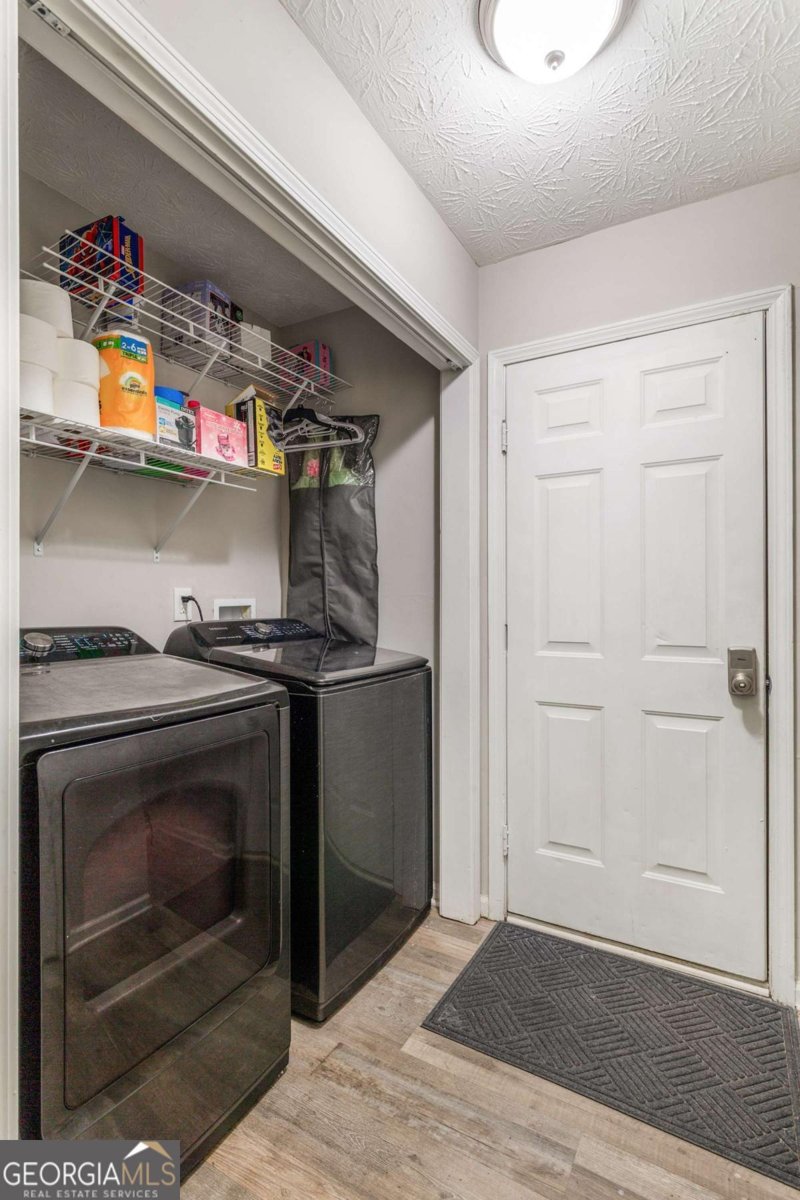 5051 Cliff Top Drive Loganville - 17