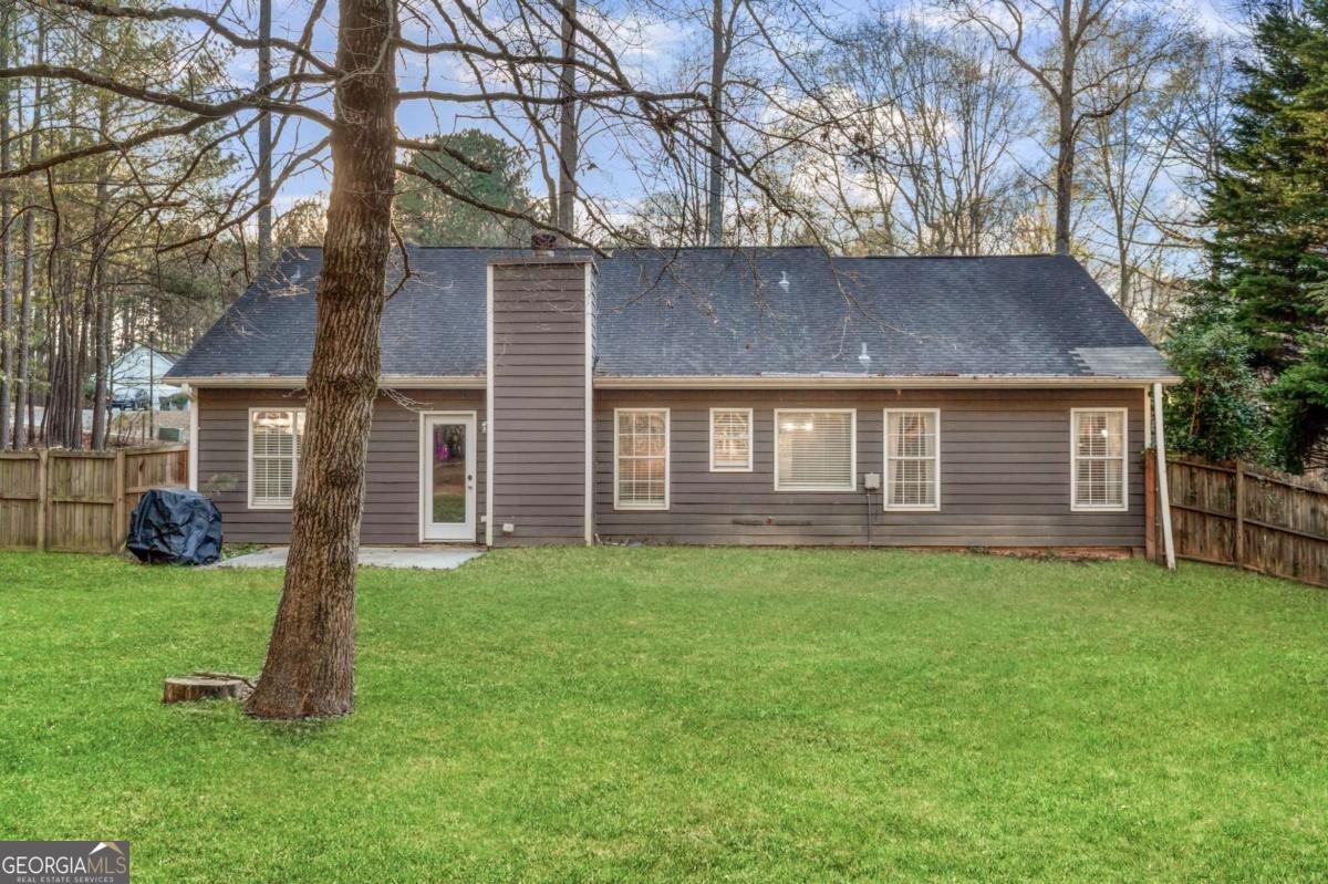 5051 Cliff Top Drive Loganville - 30