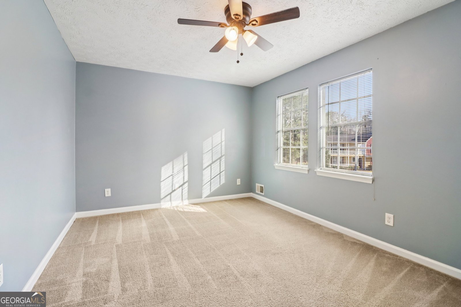 112 Rivercrest Drive Riverdale - 33