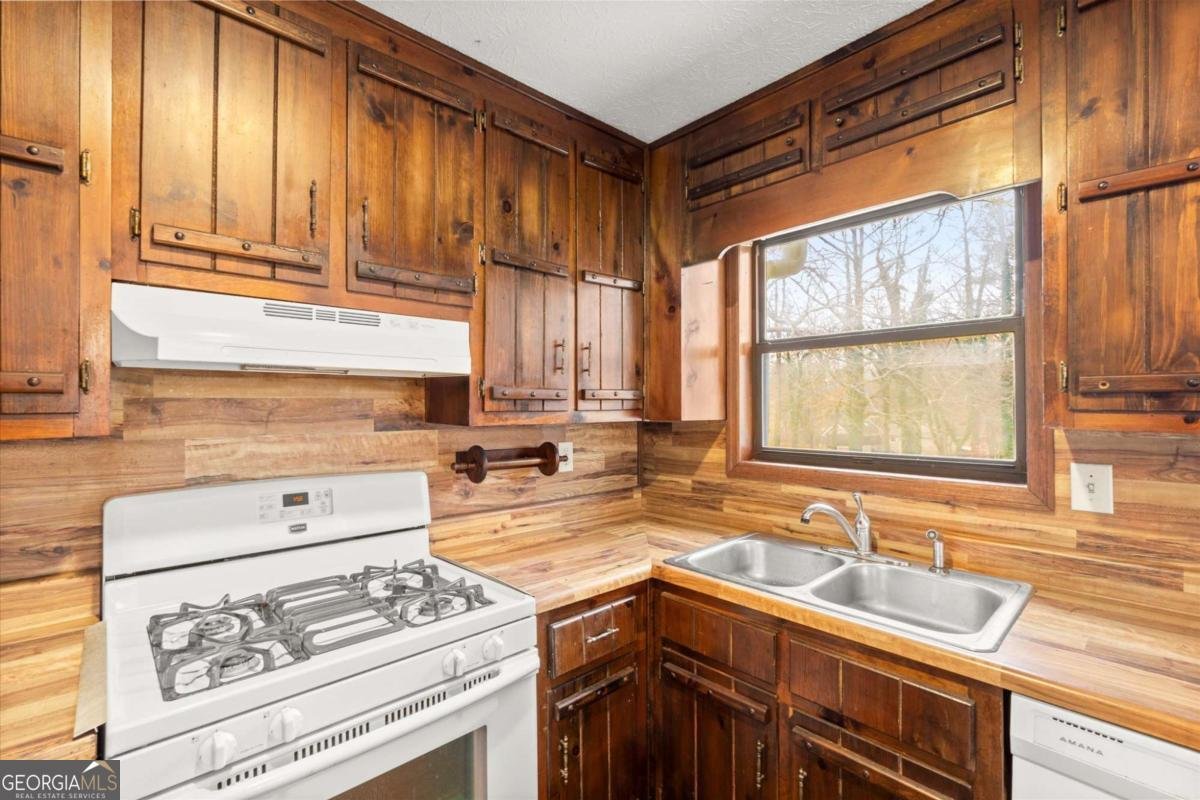 4017 Joshua Lane Douglasville - 8