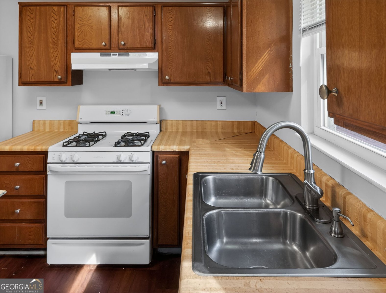 2058 Scarbrough Drive Stone Mountain - 10