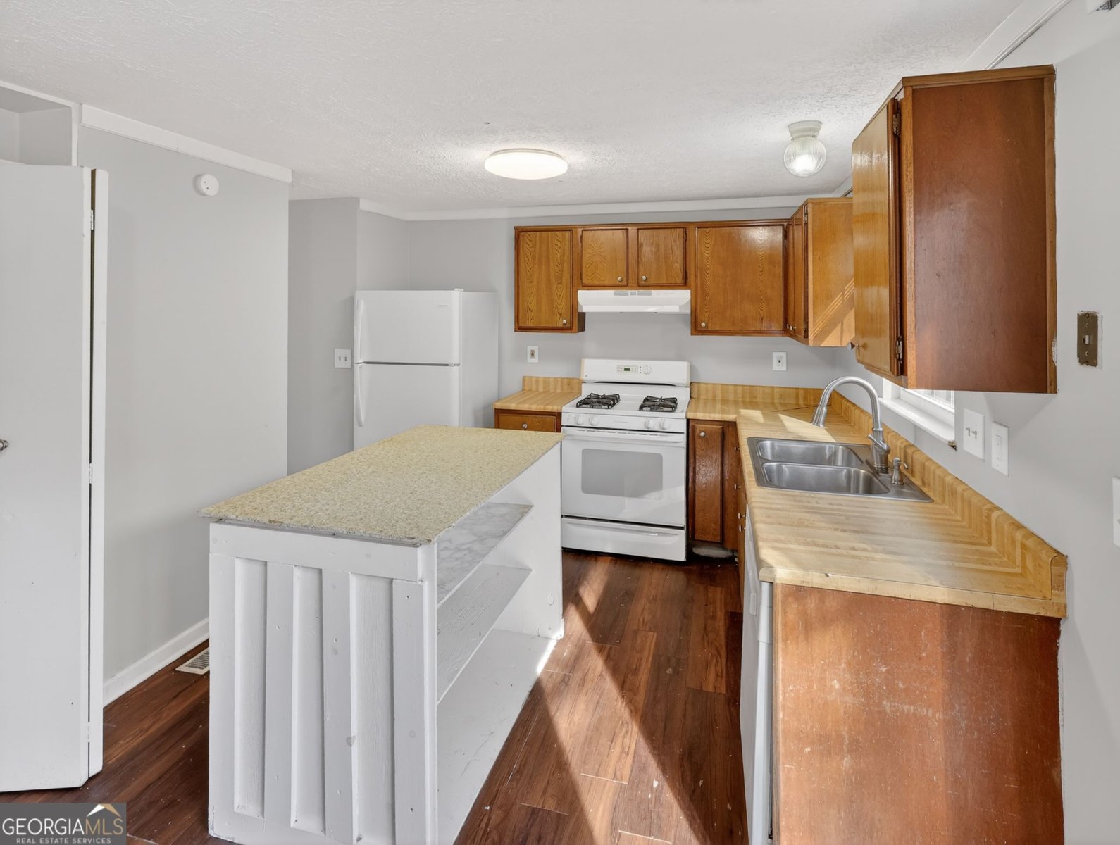 2058 Scarbrough Drive Stone Mountain - 12