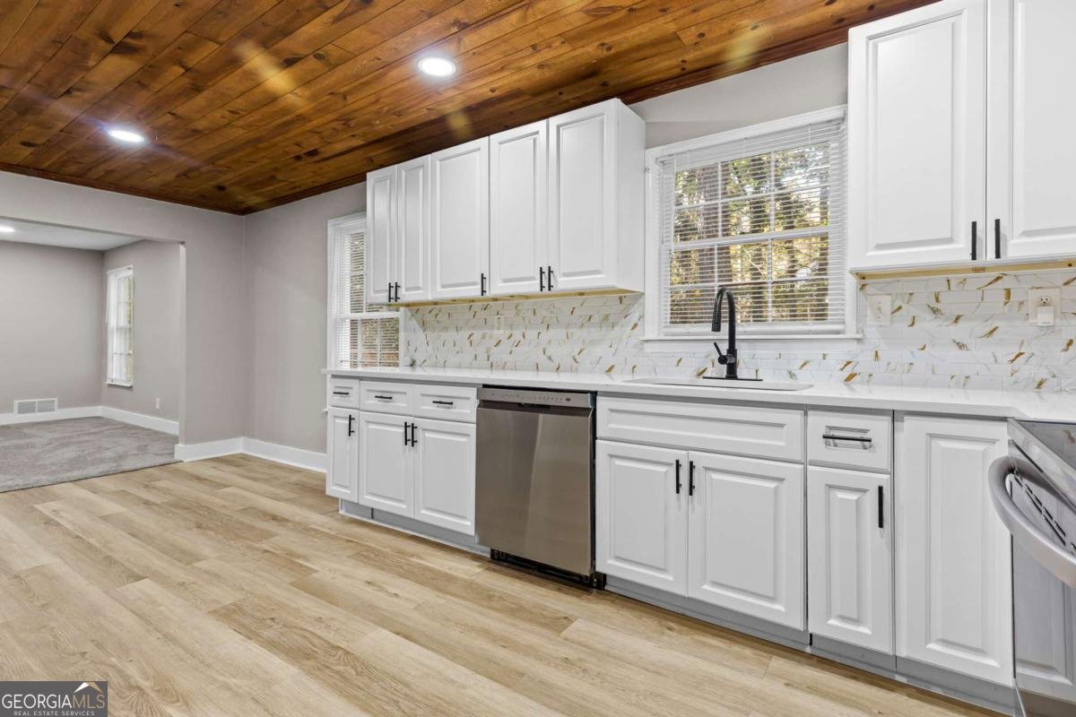 800 Post Road Circle Stone Mountain - 12