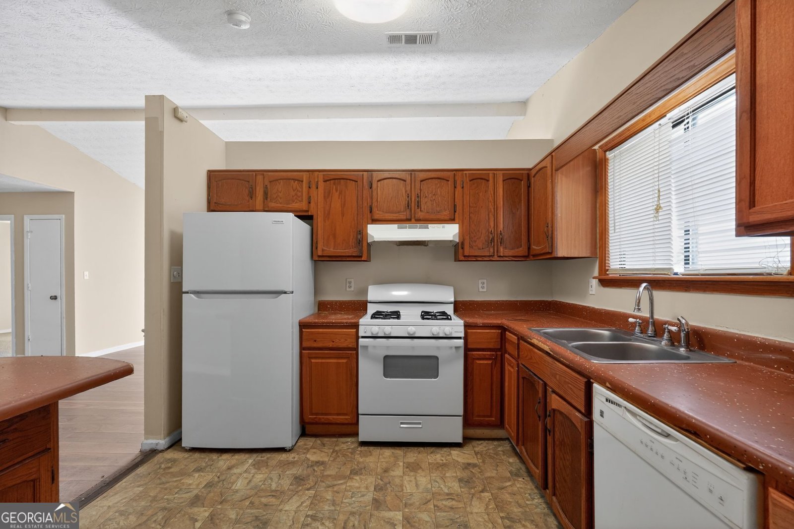 868 Greenhedge Drive Stone Mountain - 14