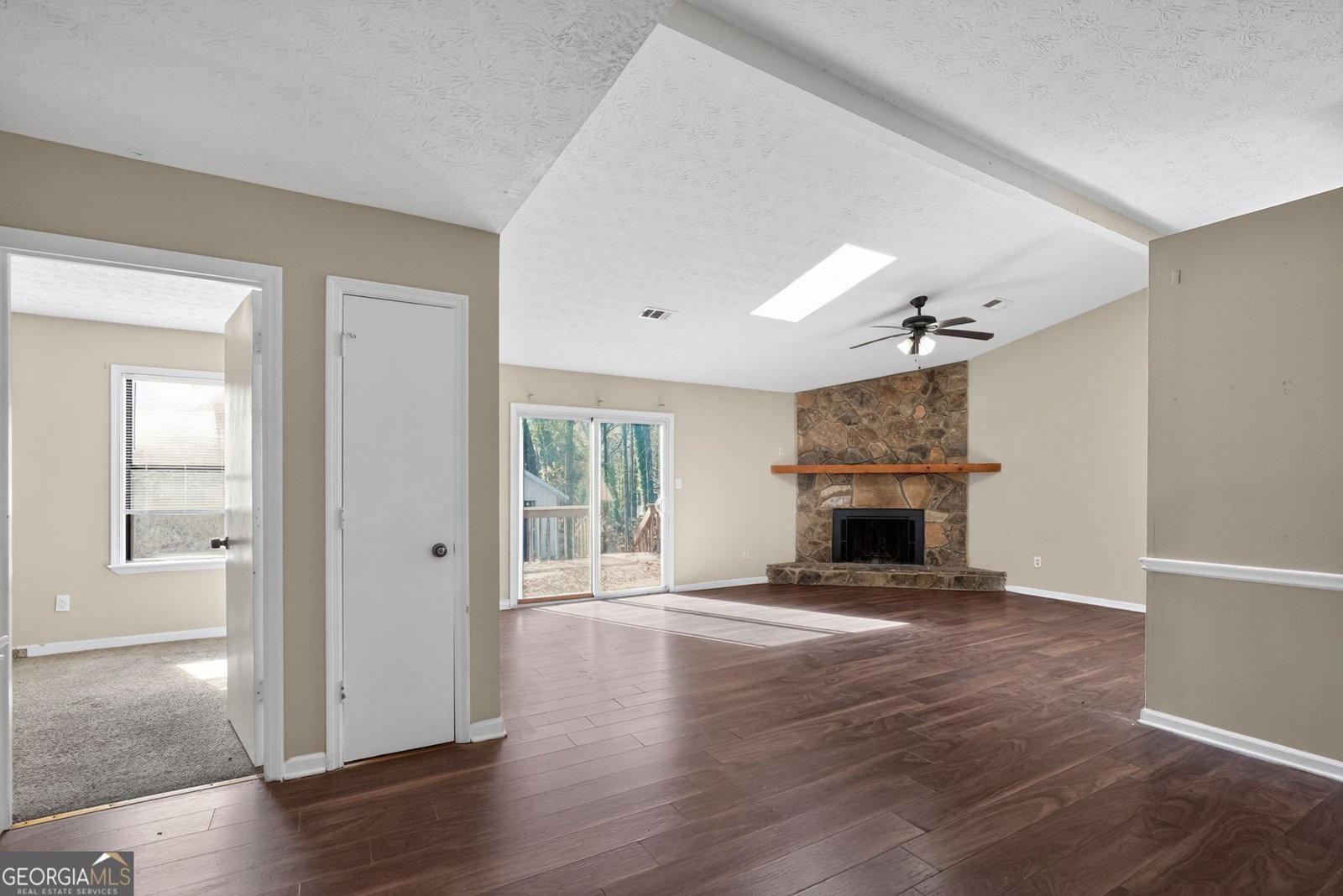 868 Greenhedge Drive Stone Mountain - 6