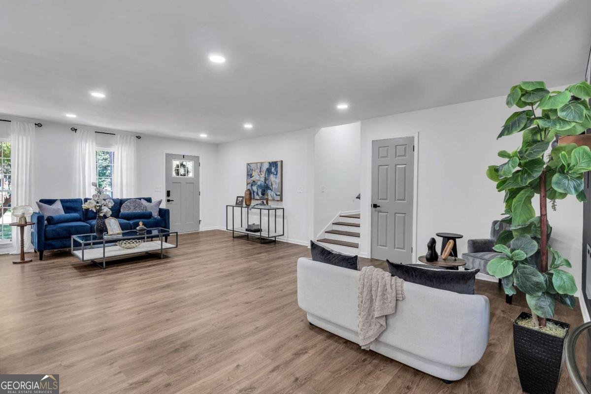 723 Monticello Way Marietta - 3