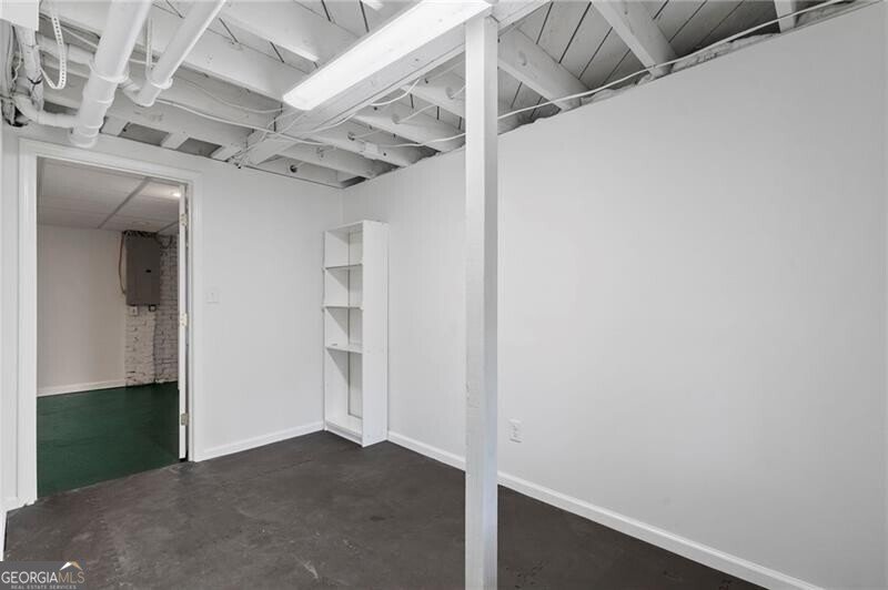 681 Yorkshire Road Atlanta - 54