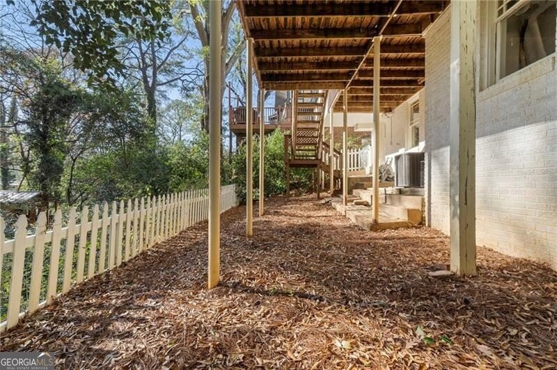 681 Yorkshire Road Atlanta - 59