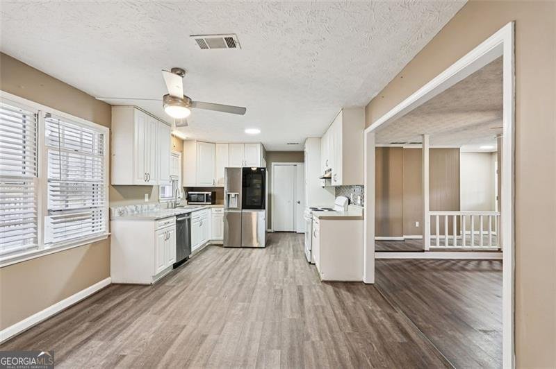 5151 Lilburn Stone Mountain Lilburn - 15