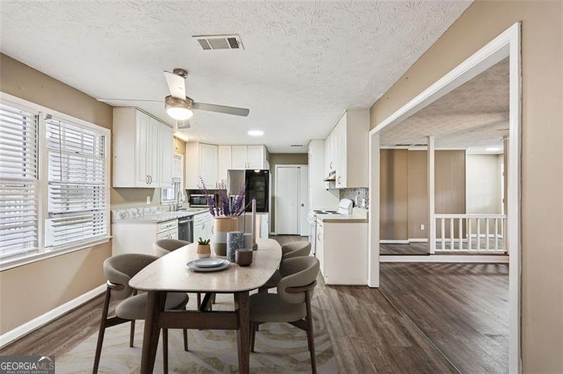 5151 Lilburn Stone Mountain Lilburn - 17