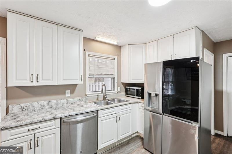 5151 Lilburn Stone Mountain Lilburn - 21