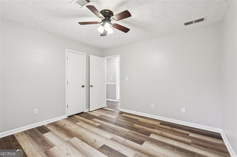 5151 Lilburn Stone Mountain Lilburn - 32