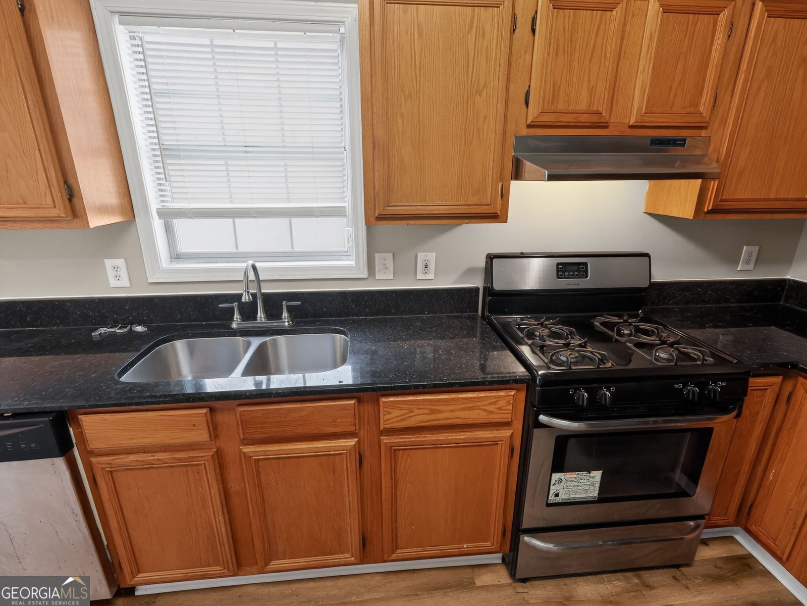 3735 River Lake Shore Ellenwood - 12