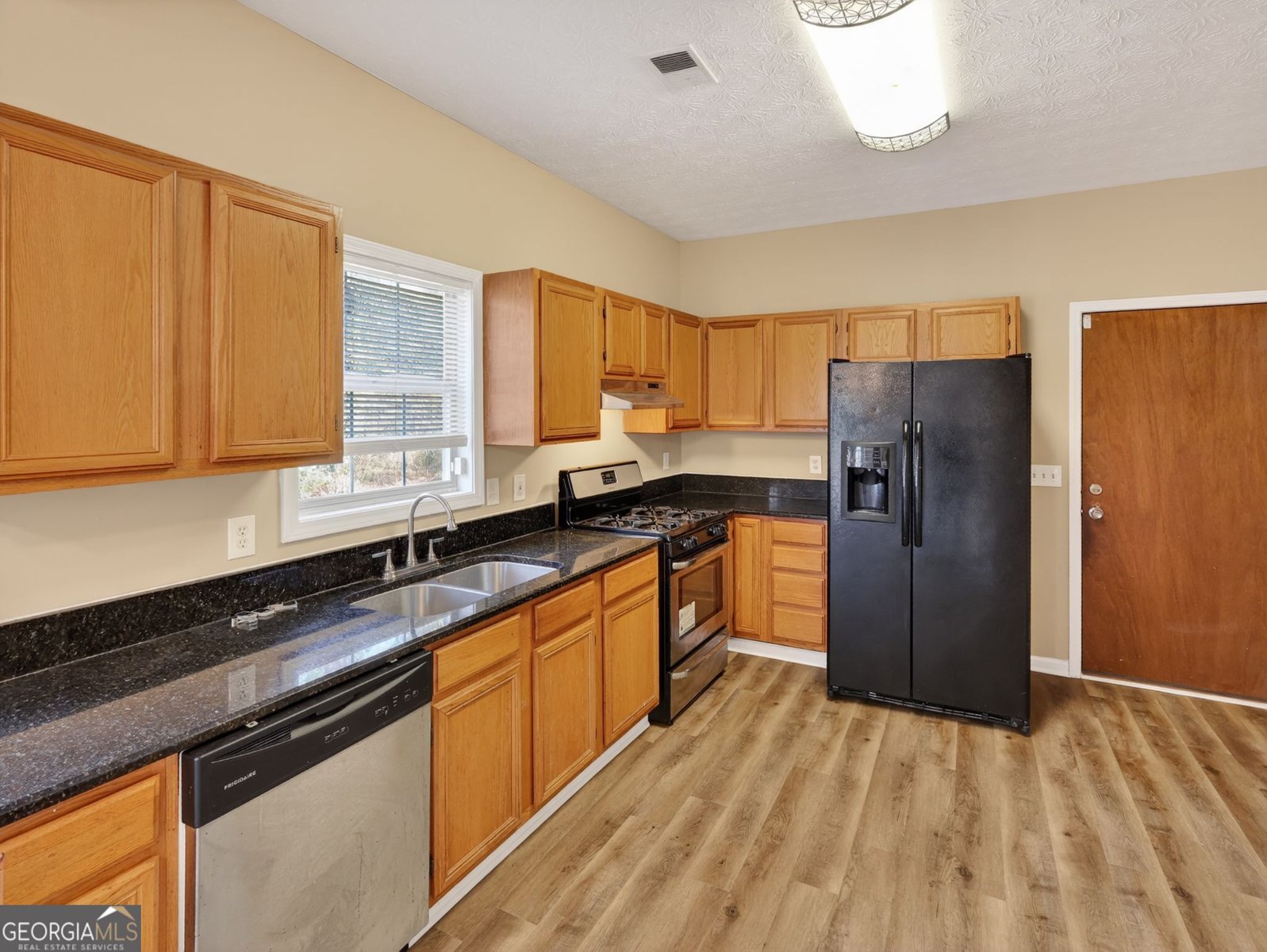 3735 River Lake Shore Ellenwood - 14