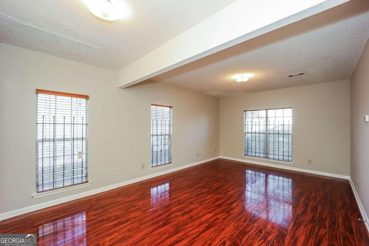 5899 Eagles Feather Lane Riverdale - 22