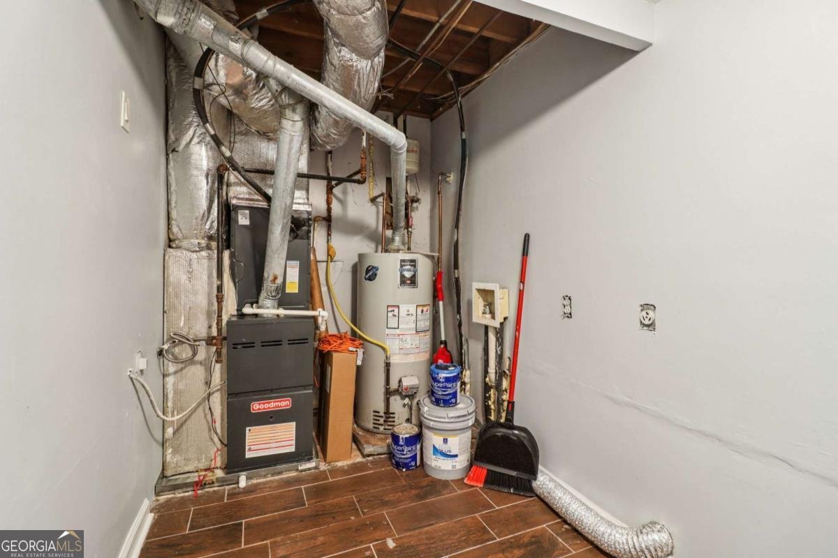 4173 Alicia Court Ellenwood - 37