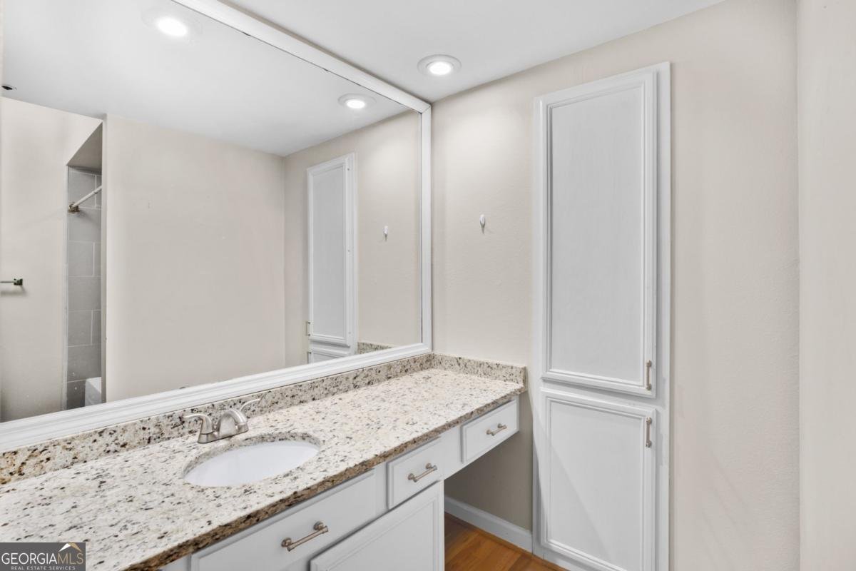 3777 Peachtree Road Atlanta - 19